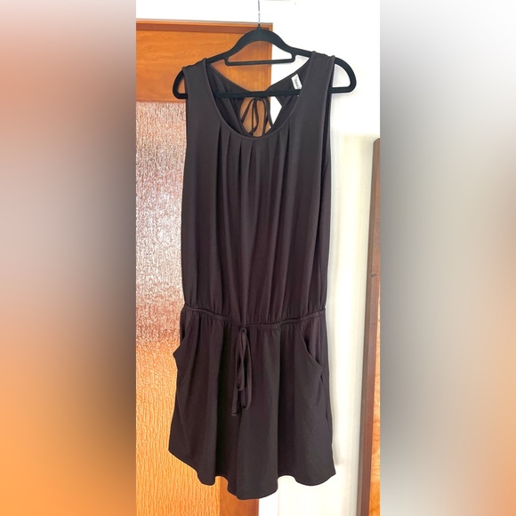 Black Sleeveless WOMENS XL BLACK One Piece SHORTS, EXCELLENT CONDITION & NICE - Picture 4 of 11